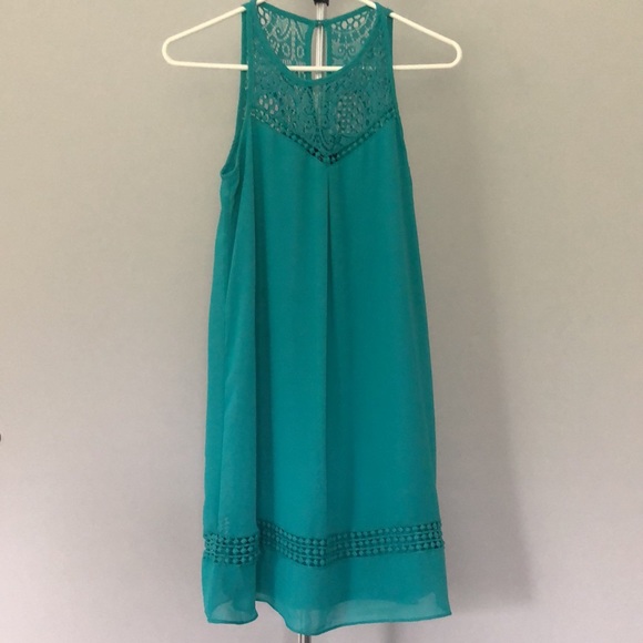 By & By Sleeves Flowing Dress in Turquoise Size Small - Picture 4 of 10